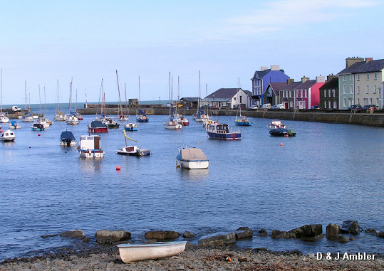 Aberaeron Harbour mouth 2   ab42