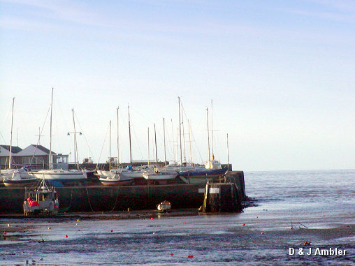 Harbourmouth masts   ab59