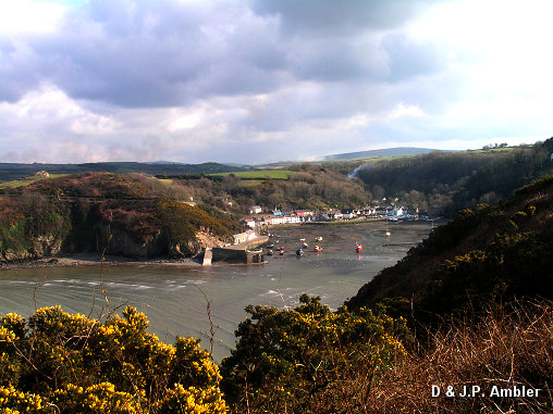 Fishguard Harbour at low tide FG3