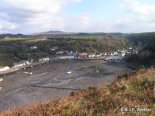Fishguard Harbour at low tide FG4