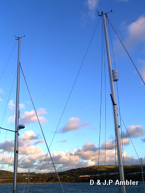boats on jetty01   NQ40