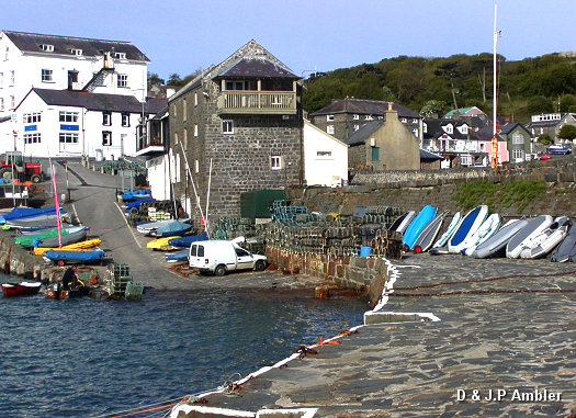 Yacht Club & slipway 05/03   NQ11